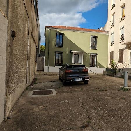 "Maison Verte" - Terrasse - Parking - 10Min Du Metro Montreuil  Luaran gambar